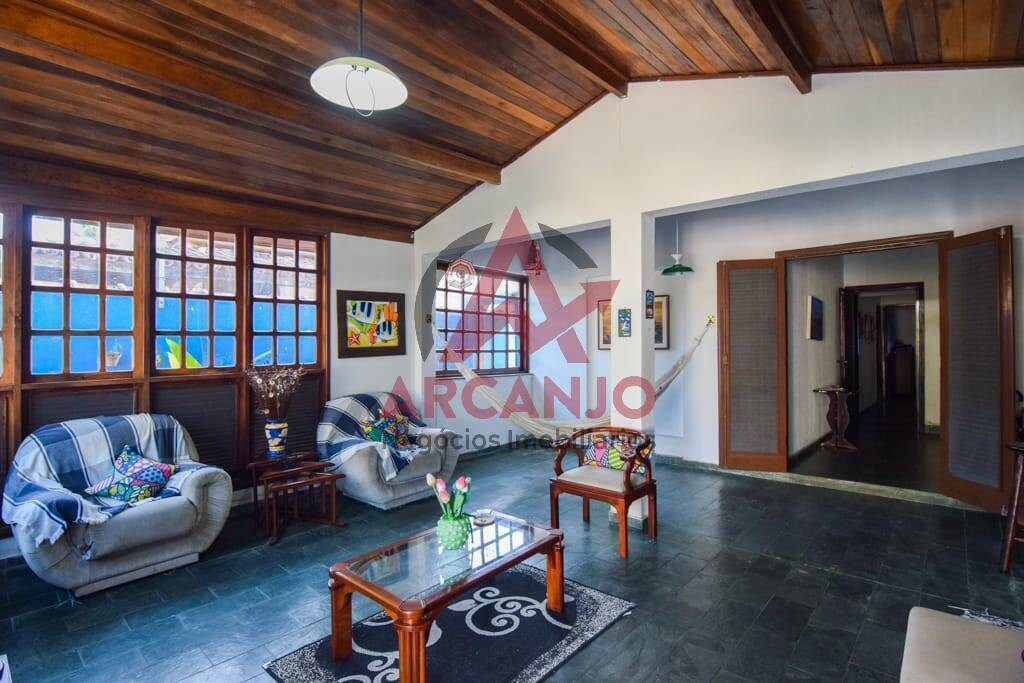 Casa à venda com 7 quartos, 150m² - Foto 5