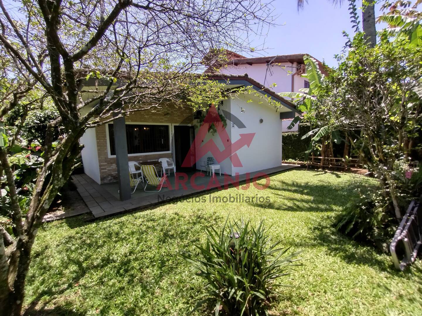 Casa à venda com 3 quartos, 148m² - Foto 2