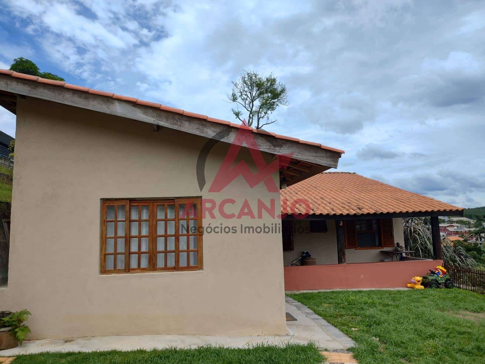 Casa à venda com 2 quartos, 110m² - Foto 2