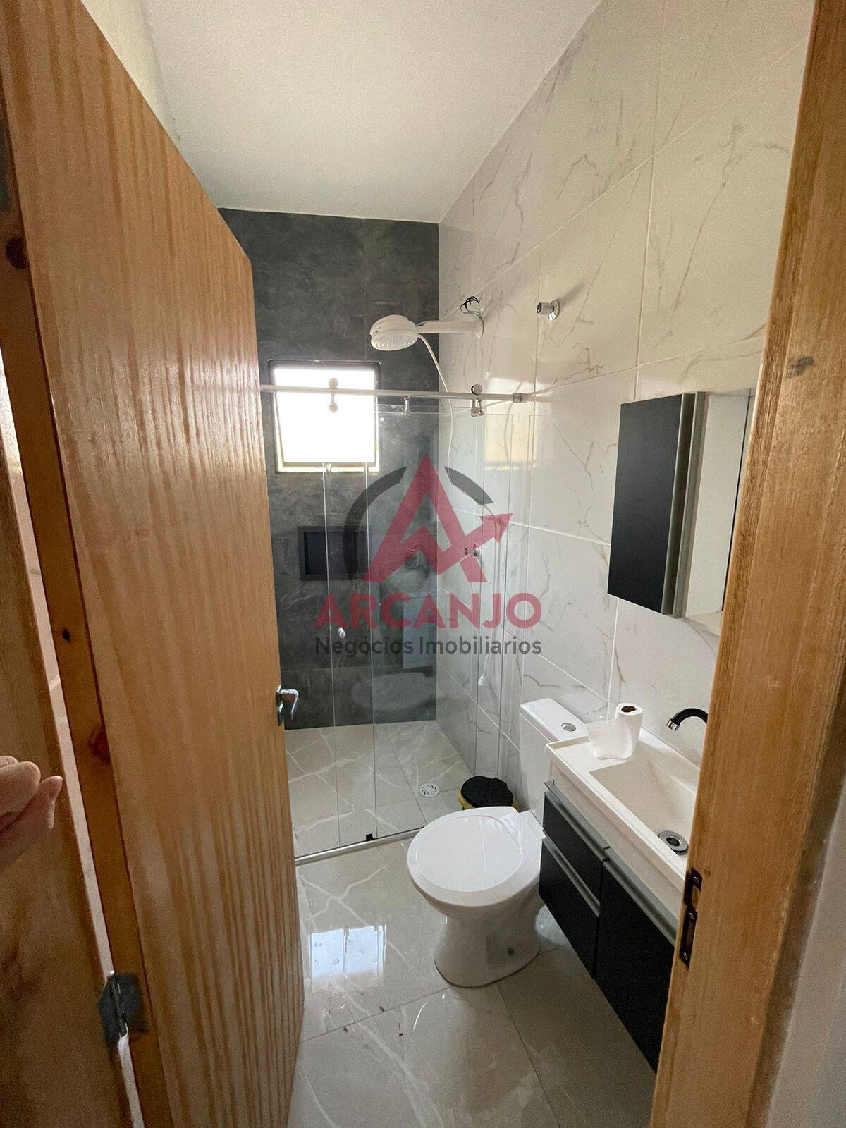 Casa à venda com 3 quartos, 140m² - Foto 1