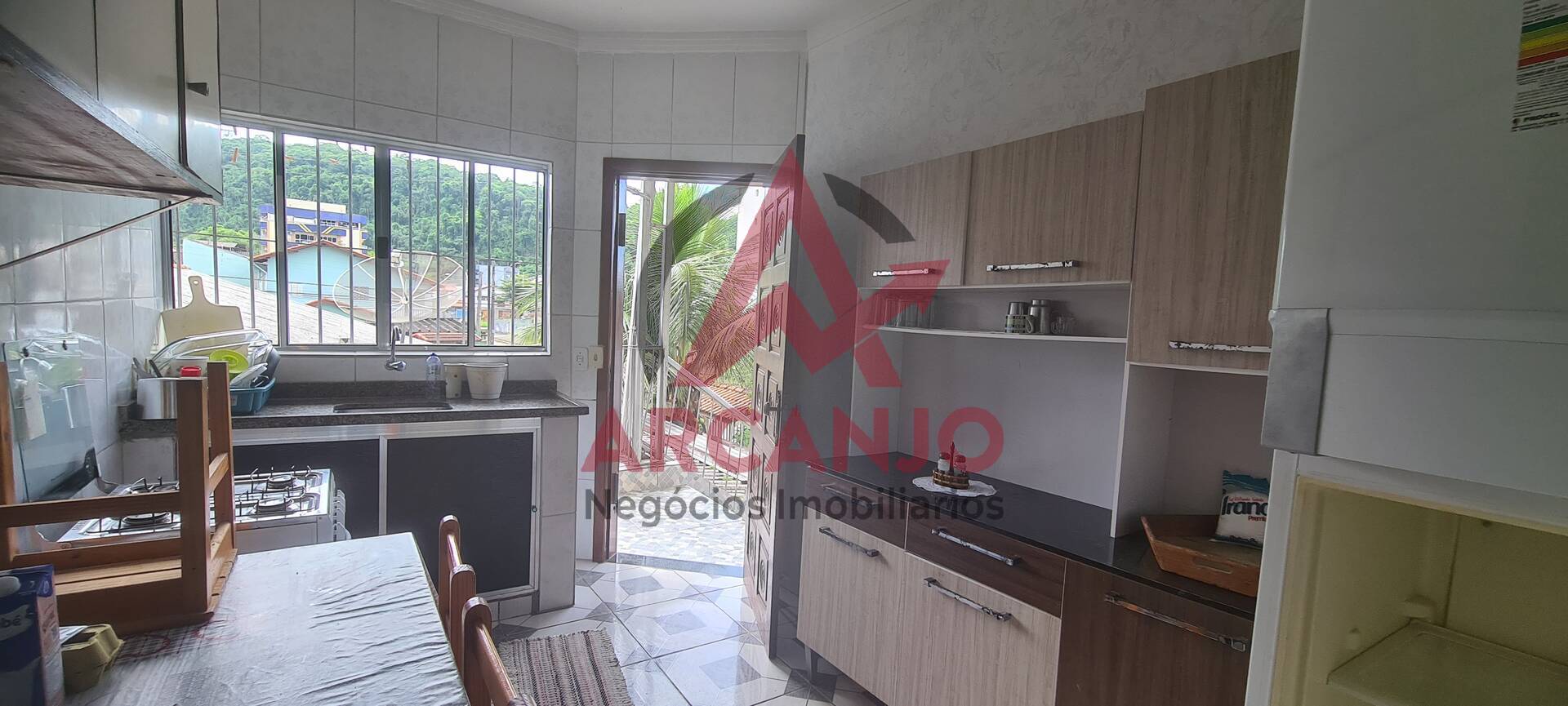 Casa à venda com 6 quartos, 116m² - Foto 12