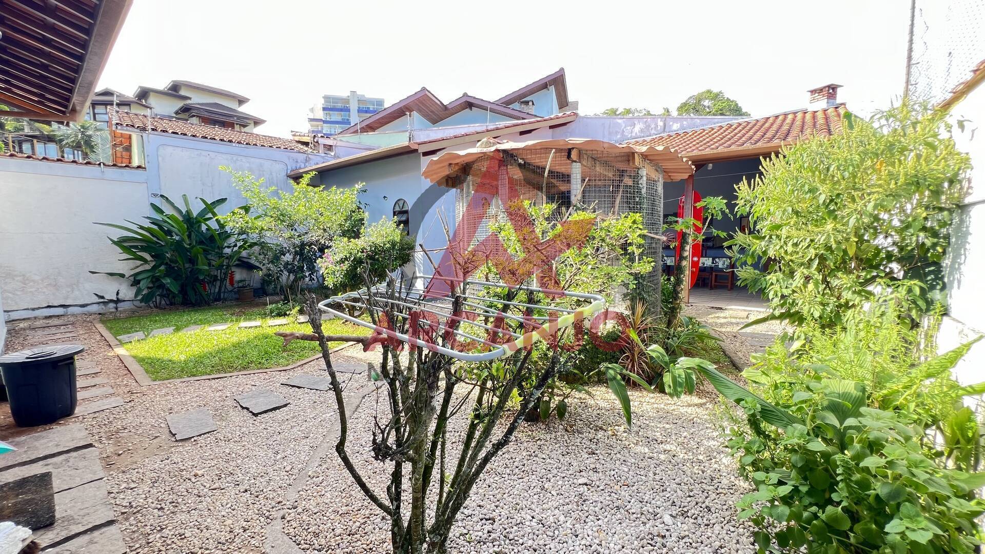 Casa à venda com 5 quartos, 217m² - Foto 52