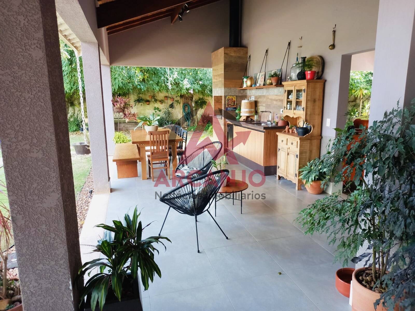 Casa à venda com 3 quartos, 700m² - Foto 8