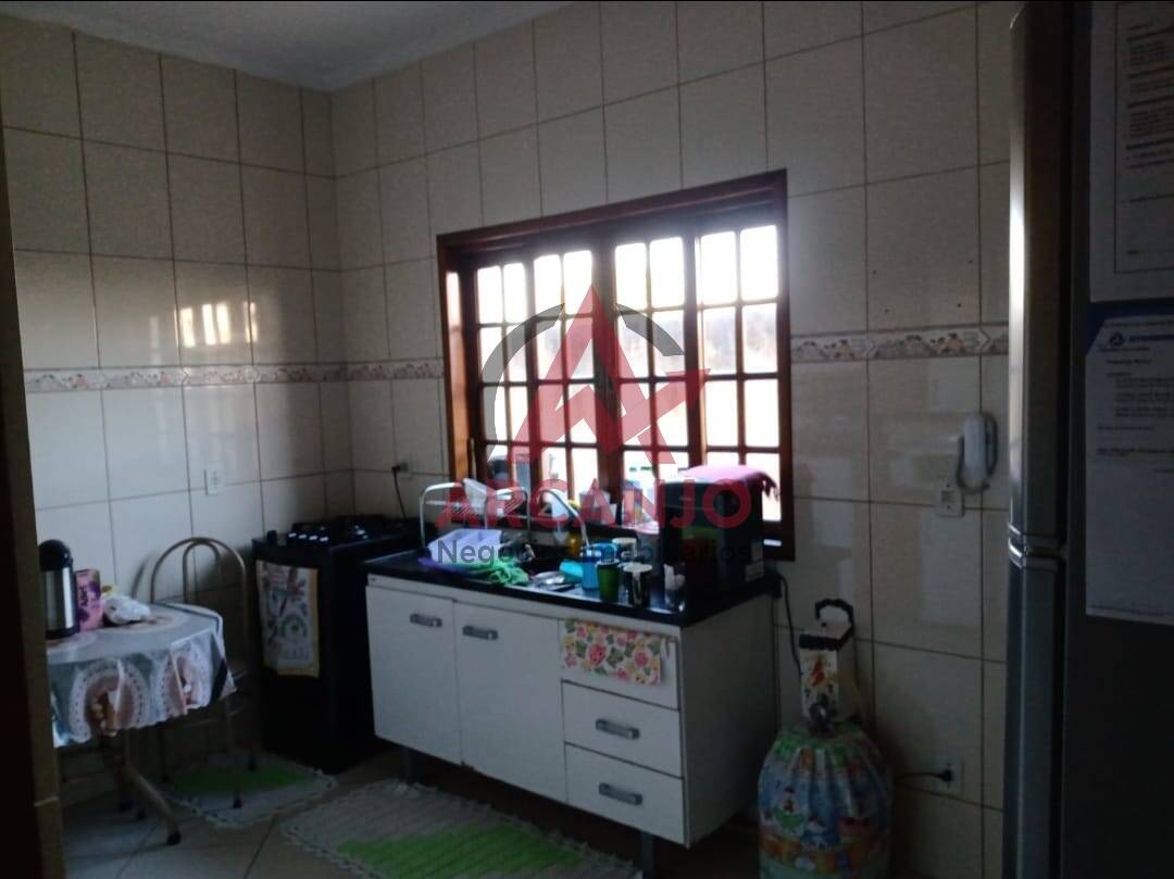 Casa à venda com 3 quartos, 190m² - Foto 9