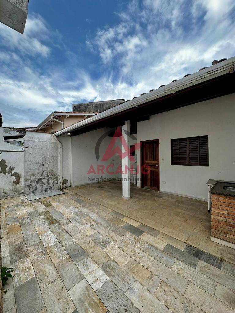 Casa à venda com 4 quartos, 180m² - Foto 19