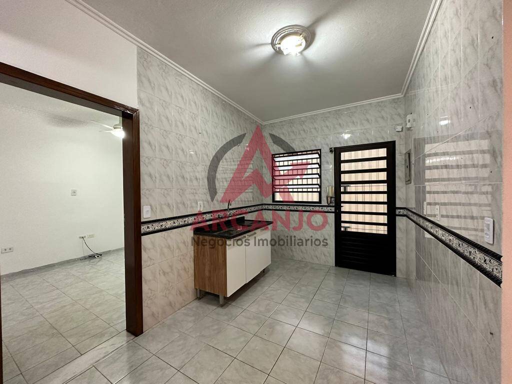 Casa à venda com 4 quartos, 180m² - Foto 7