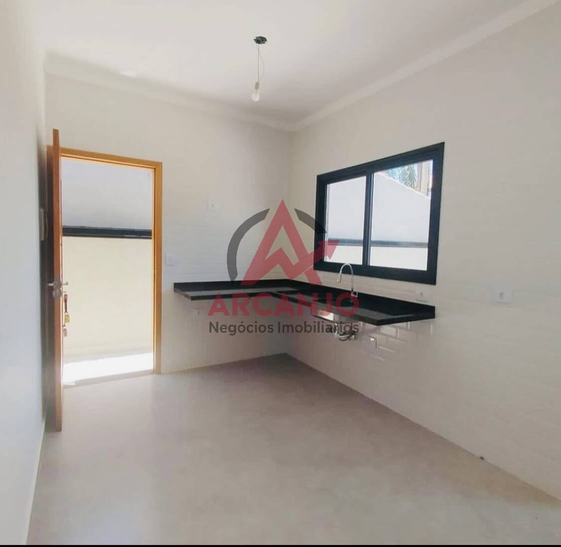 Casa à venda com 3 quartos, 93m² - Foto 4