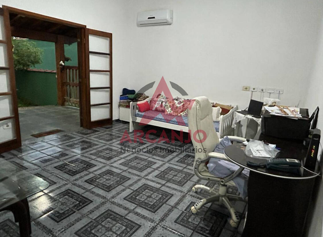 Casa à venda com 3 quartos, 200m² - Foto 17