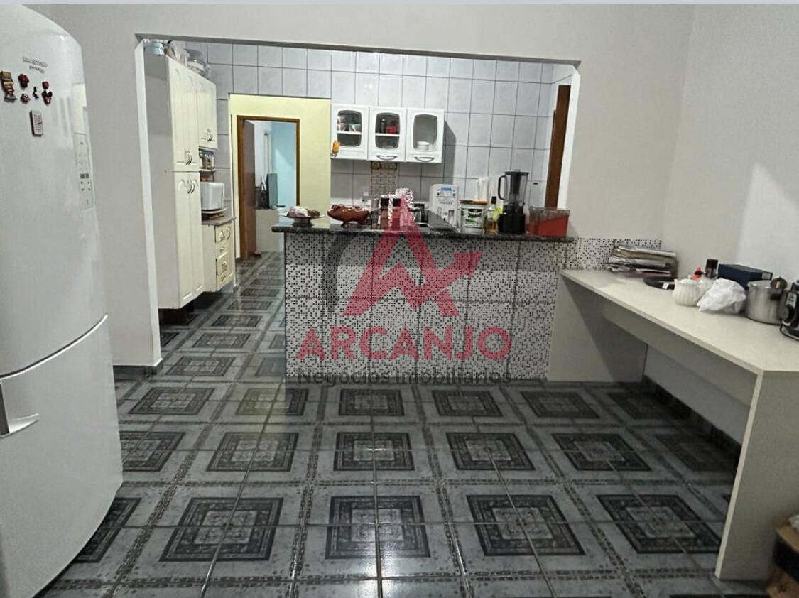 Casa à venda com 3 quartos, 200m² - Foto 16