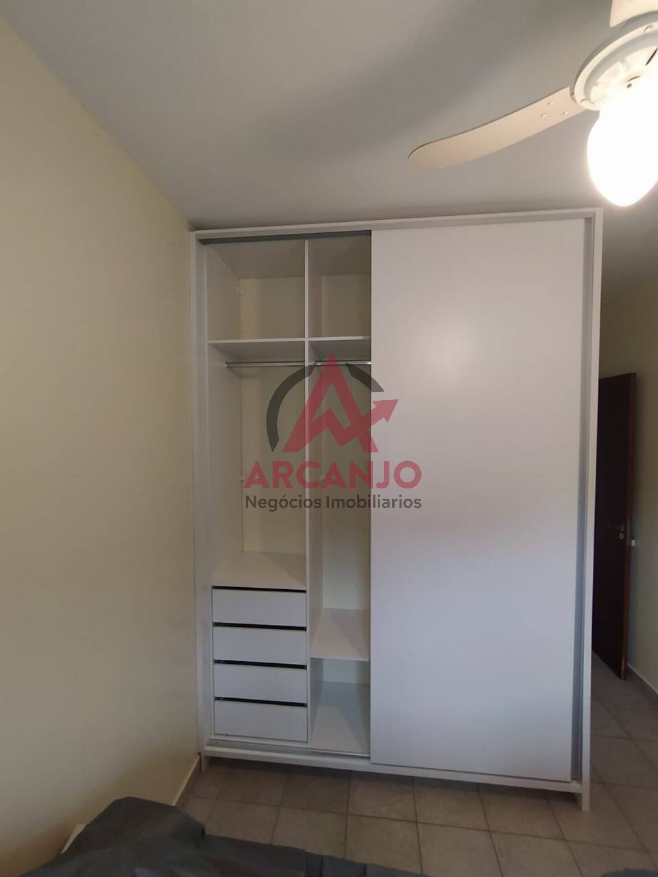 Apartamento à venda com 3 quartos, 86m² - Foto 3