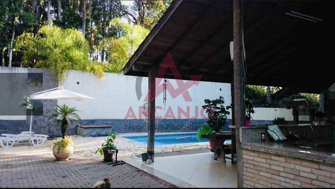 Casa à venda com 3 quartos, 300m² - Foto 5