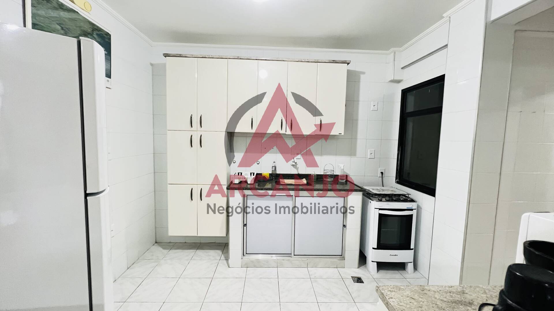 Apartamento à venda com 3 quartos, 106m² - Foto 8