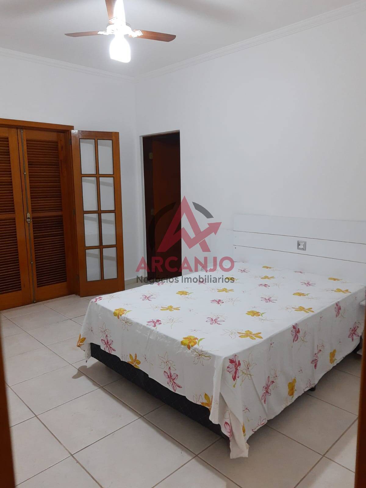 Casa à venda com 3 quartos, 259m² - Foto 11