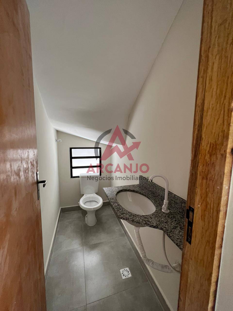 Casa à venda com 2 quartos, 125m² - Foto 4