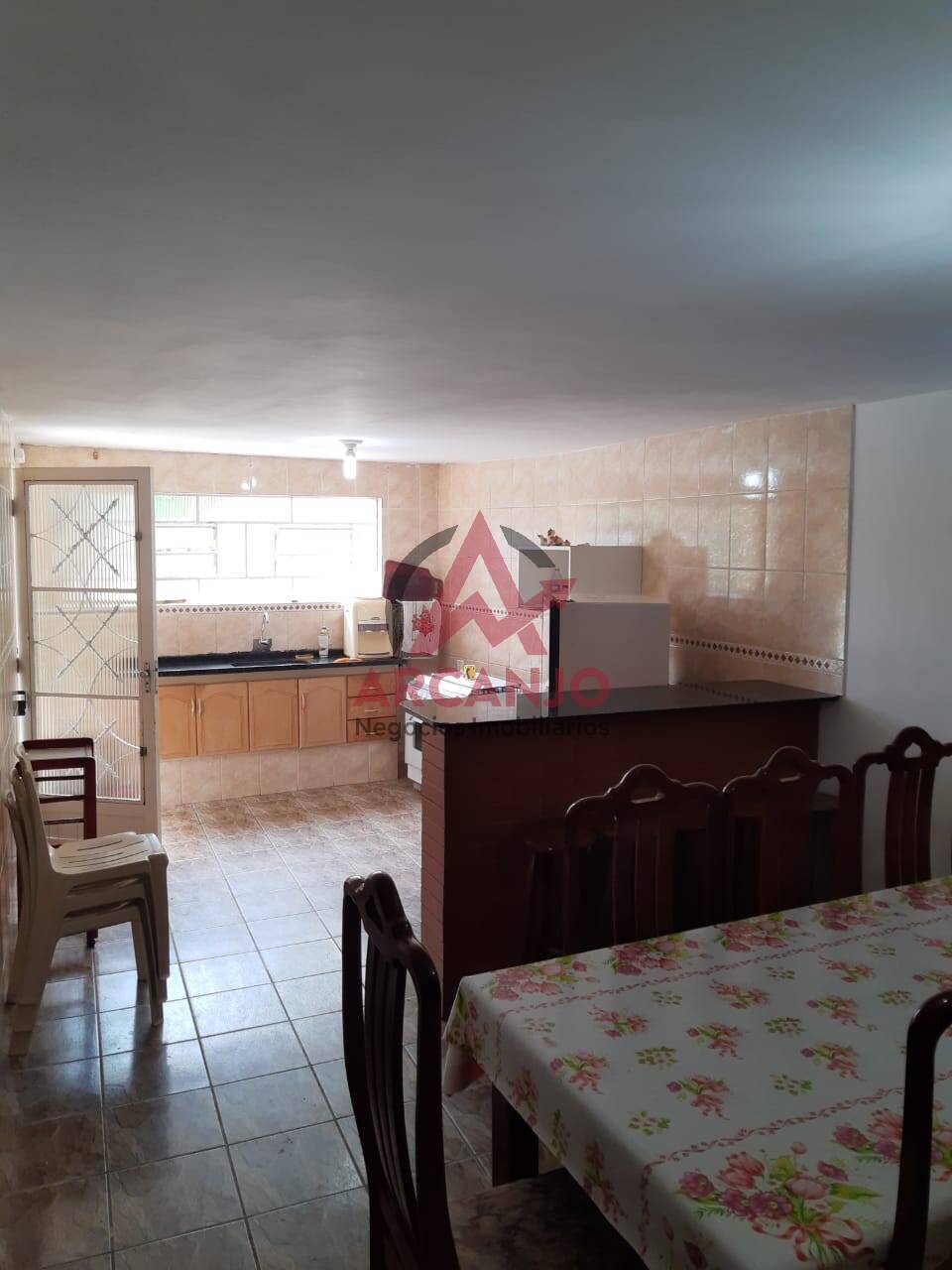 Casa à venda com 3 quartos, 290m² - Foto 4