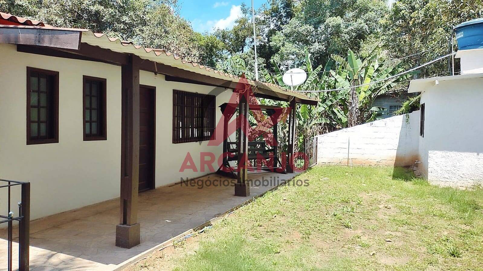 Fazenda à venda com 3 quartos, 175m² - Foto 1