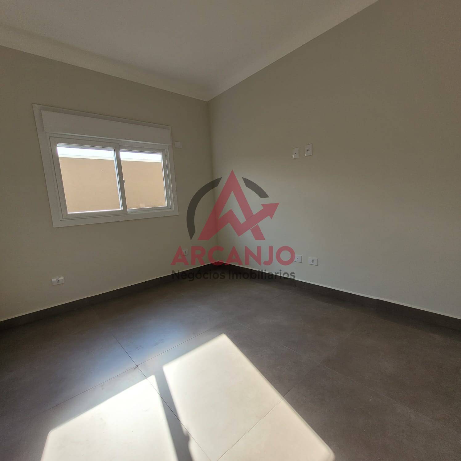 Casa à venda com 3 quartos, 360m² - Foto 8