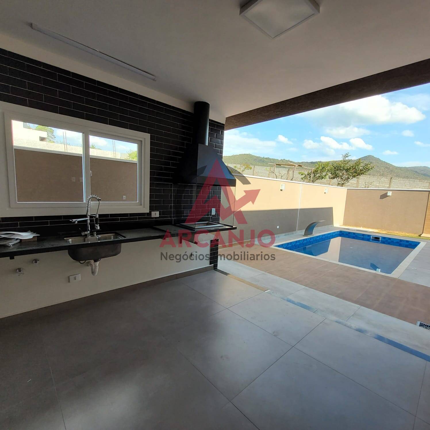 Casa à venda com 3 quartos, 360m² - Foto 15