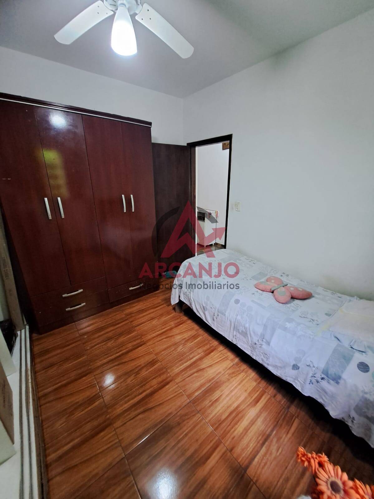 Casa à venda com 3 quartos, 216m² - Foto 7