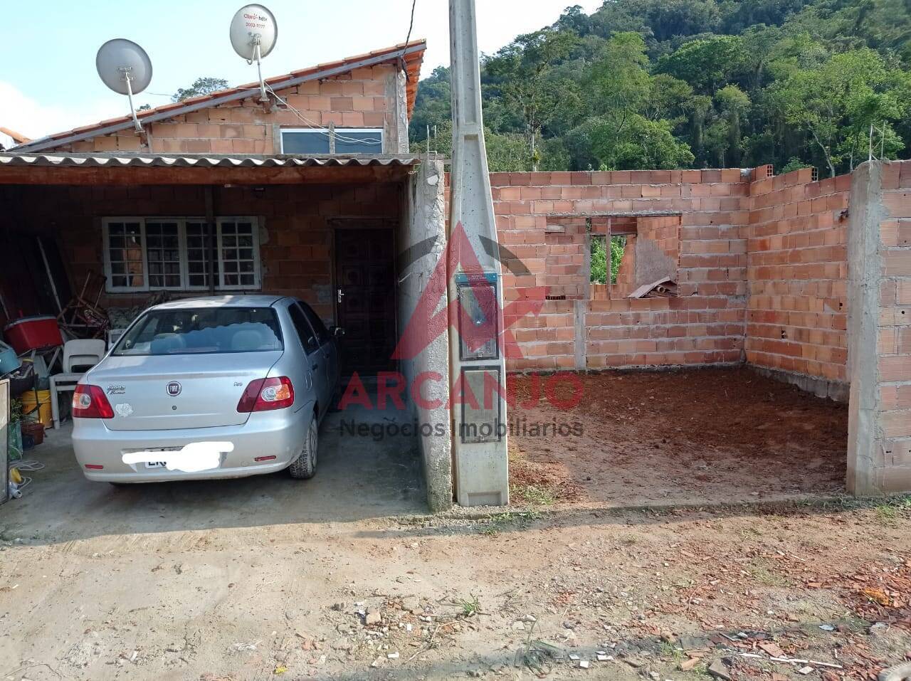 Casa à venda com 3 quartos, 100m² - Foto 2