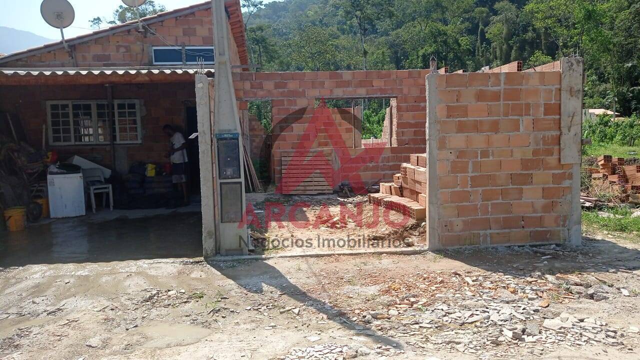 Casa à venda com 3 quartos, 100m² - Foto 5