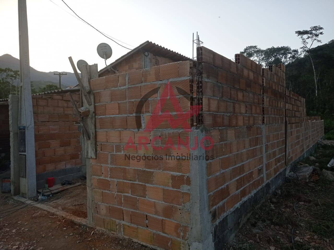 Casa à venda com 3 quartos, 100m² - Foto 10