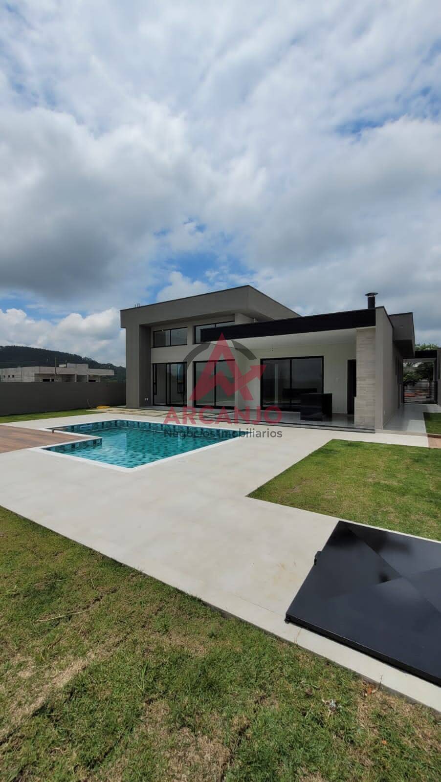 Casa à venda com 3 quartos, 266m² - Foto 9