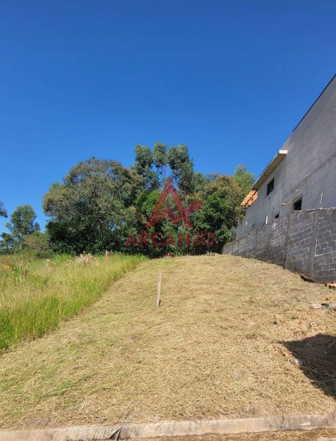 Terreno à venda, 200m² - Foto 1