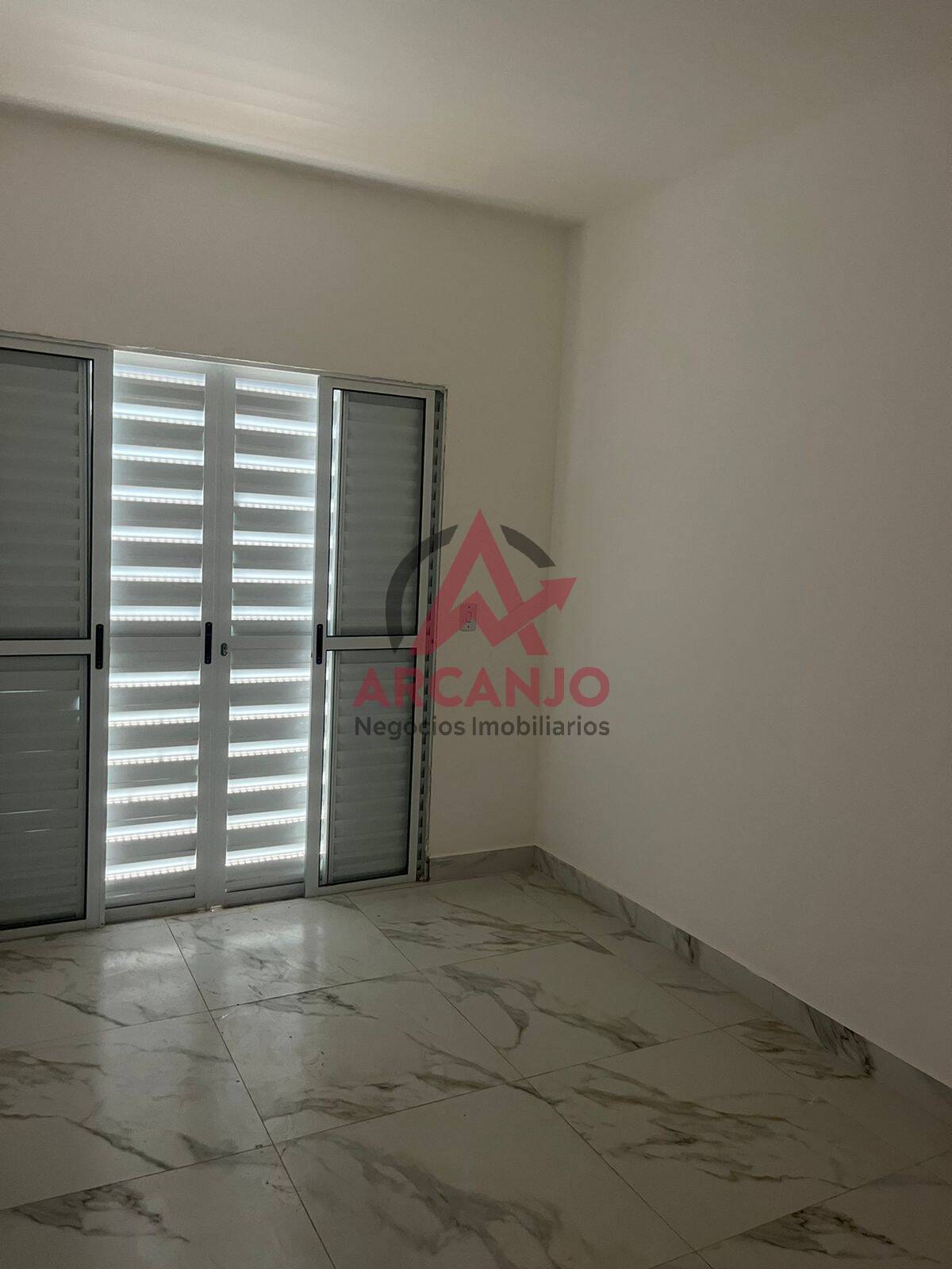 Casa à venda com 2 quartos, 172m² - Foto 3