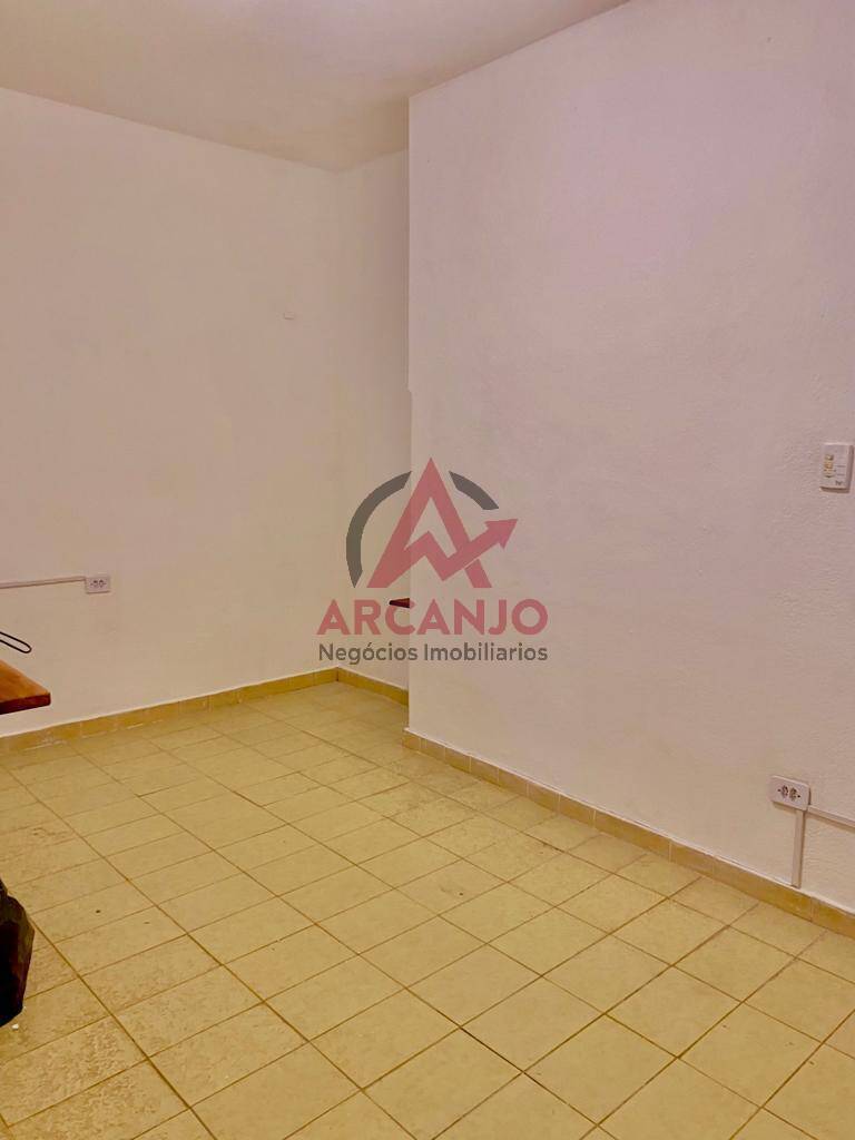 Casa à venda com 6 quartos, 300m² - Foto 26