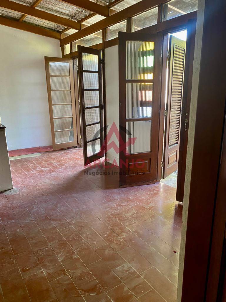 Casa à venda com 6 quartos, 300m² - Foto 30