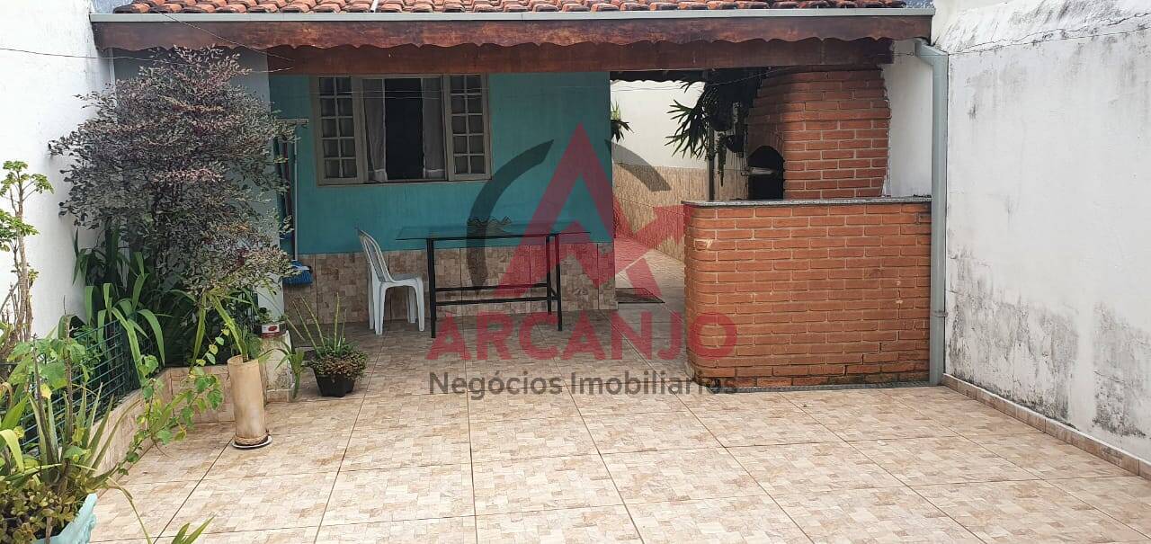 Casa à venda com 2 quartos, 150m² - Foto 2