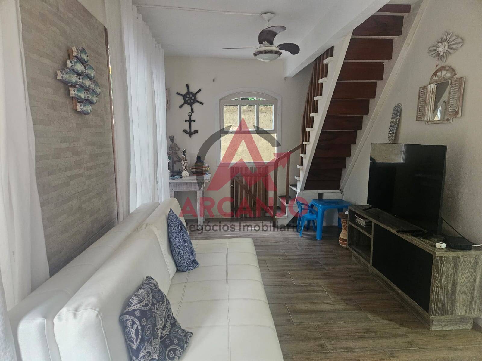 Casa à venda com 3 quartos, 28m² - Foto 2