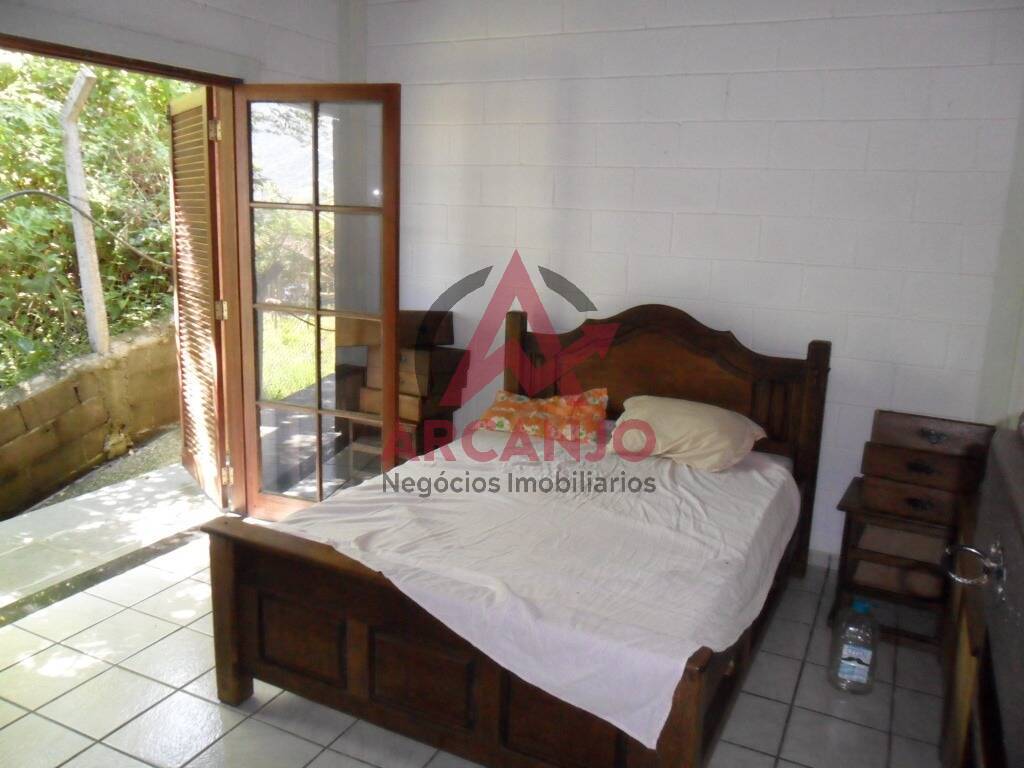 Casa à venda com 3 quartos, 360m² - Foto 34