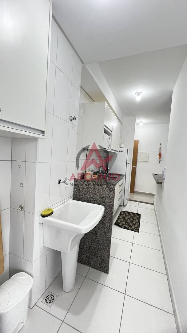 Apartamento à venda com 2 quartos, 67m² - Foto 7