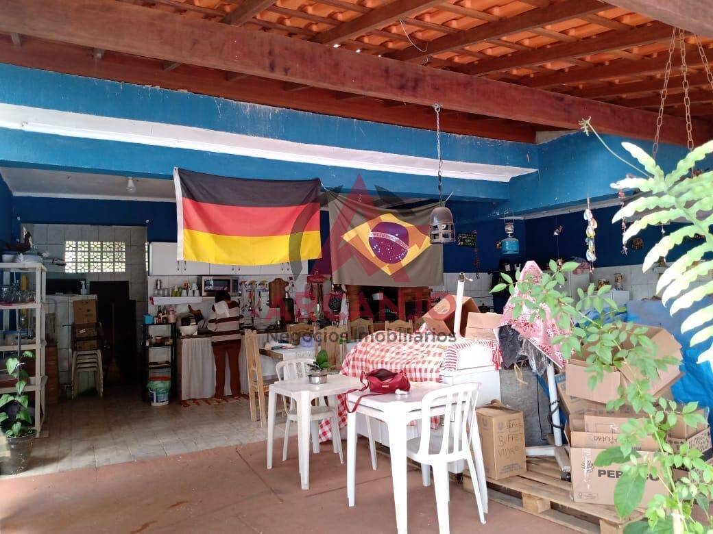 Fazenda à venda com 5 quartos, 235m² - Foto 2