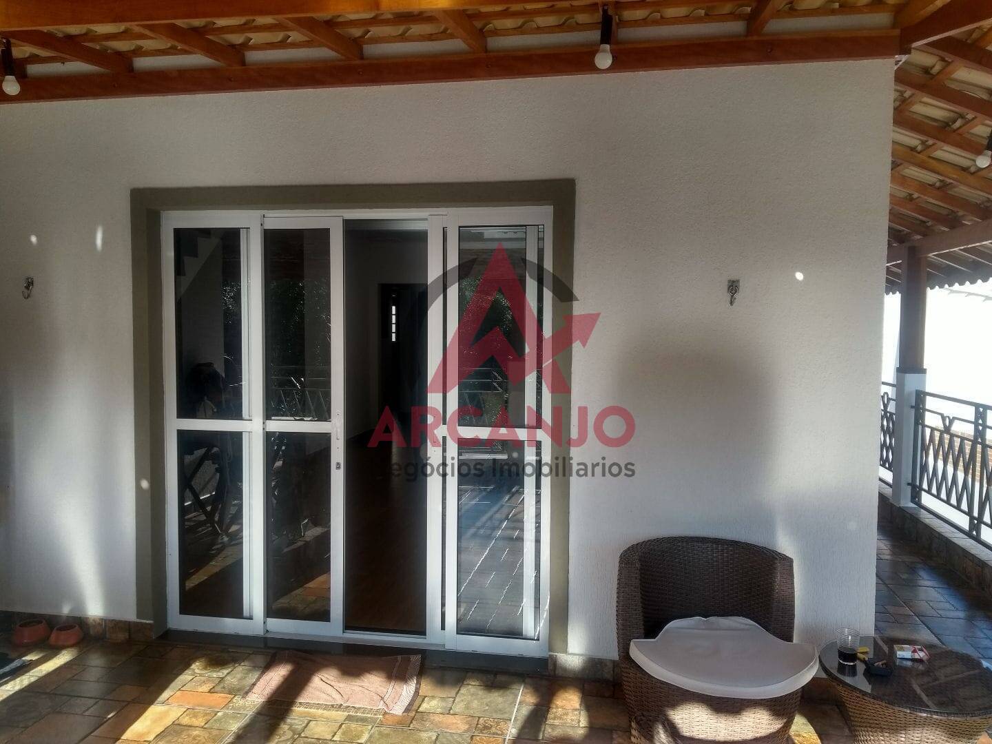 Casa à venda com 3 quartos, 1180m² - Foto 7