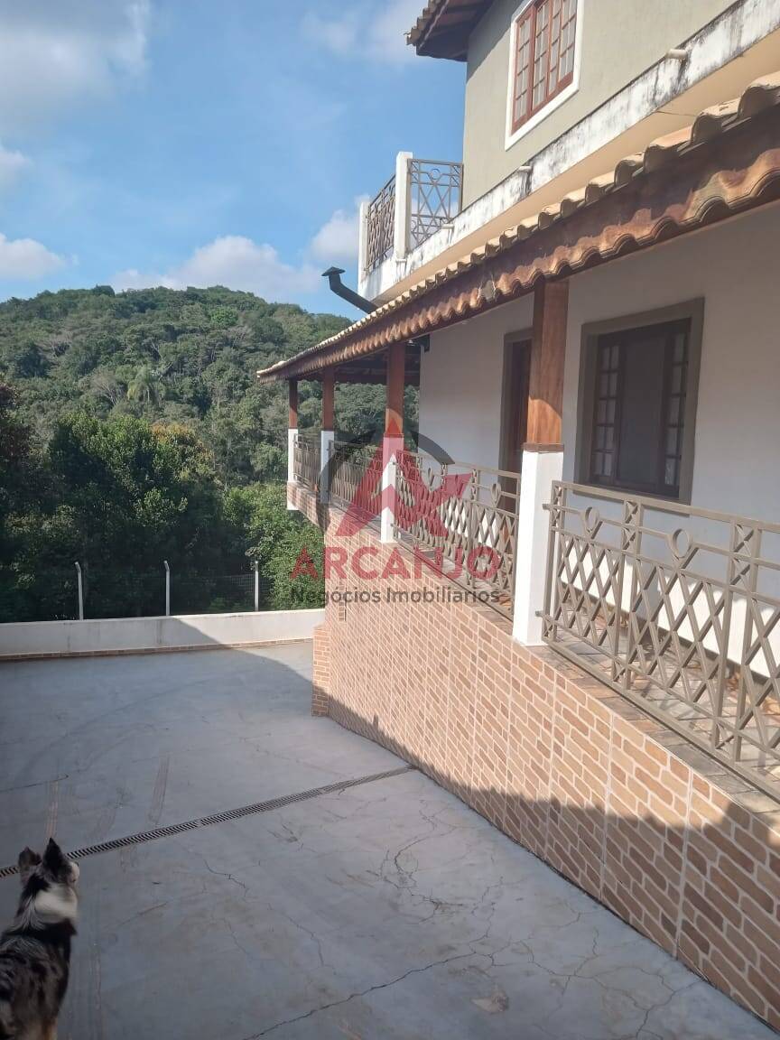 Casa à venda com 3 quartos, 1180m² - Foto 26