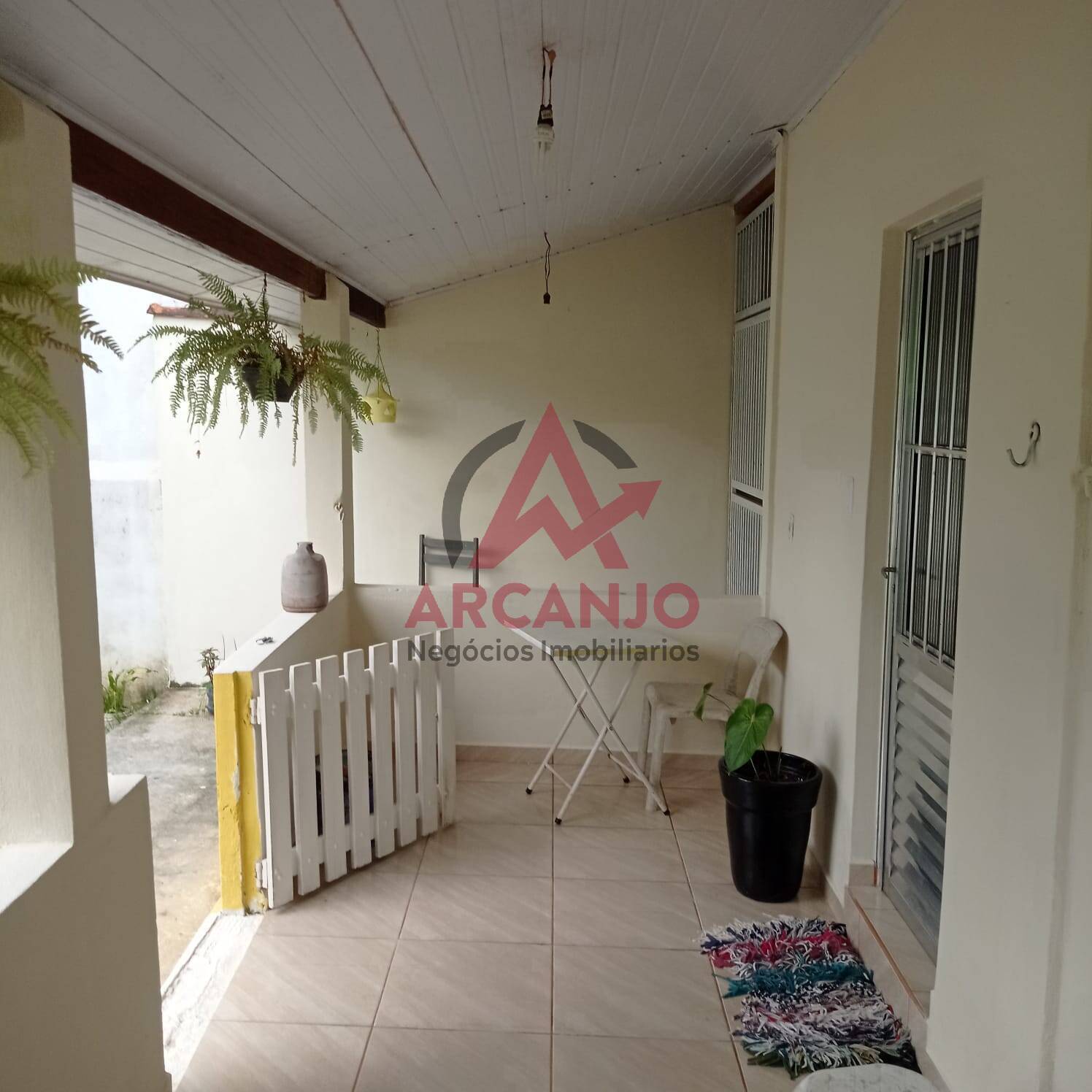 Casa à venda com 3 quartos, 300m² - Foto 2