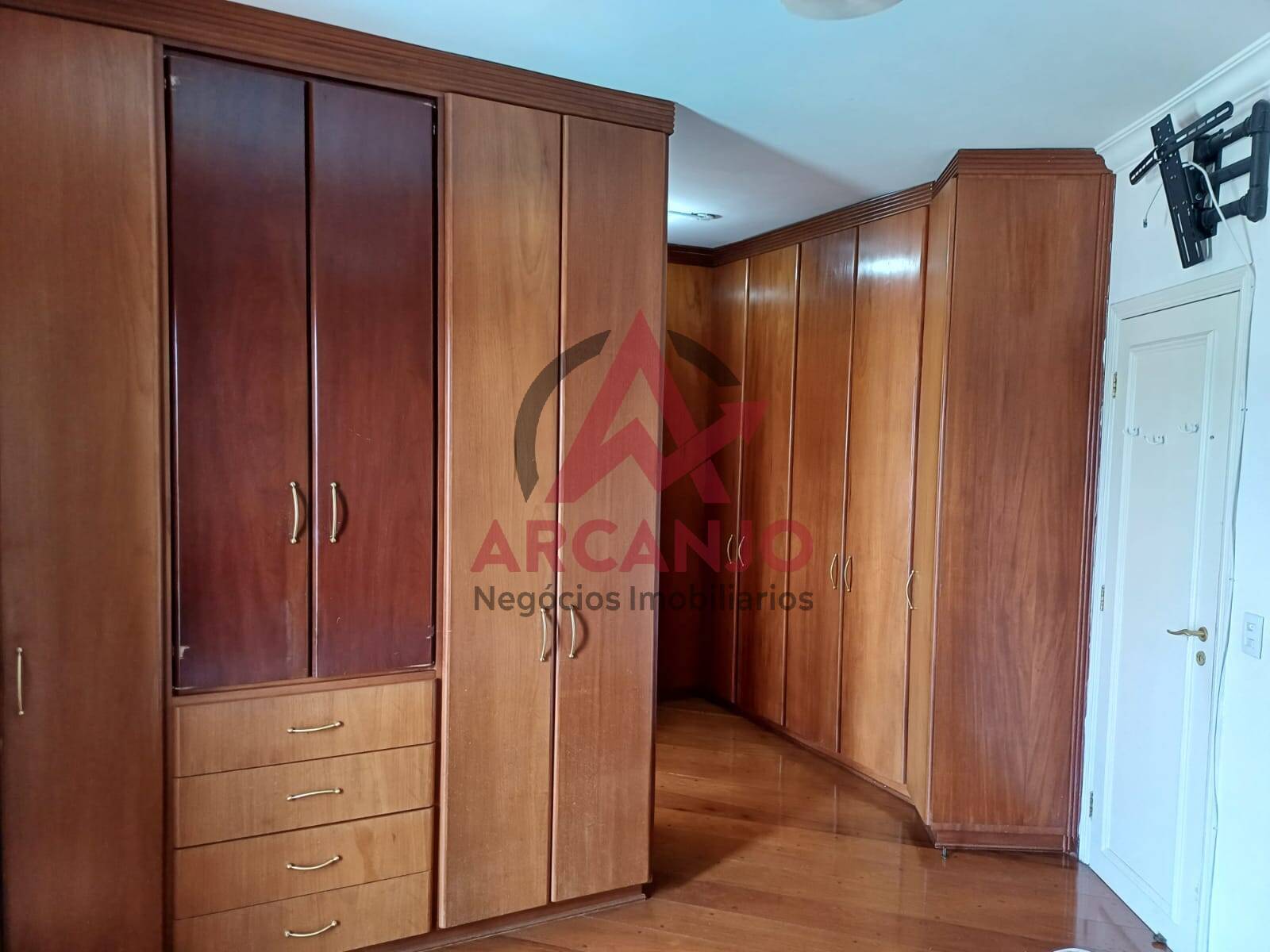 Casa à venda com 4 quartos, 650m² - Foto 20