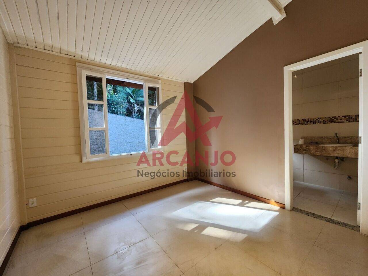 Casa à venda com 3 quartos, 350m² - Foto 27