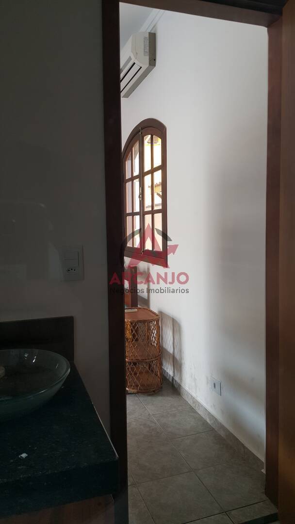 Casa à venda com 4 quartos, 200m² - Foto 40