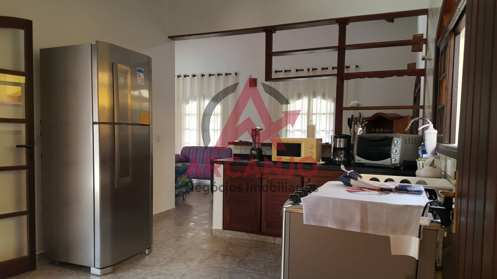 Casa à venda com 4 quartos, 200m² - Foto 11