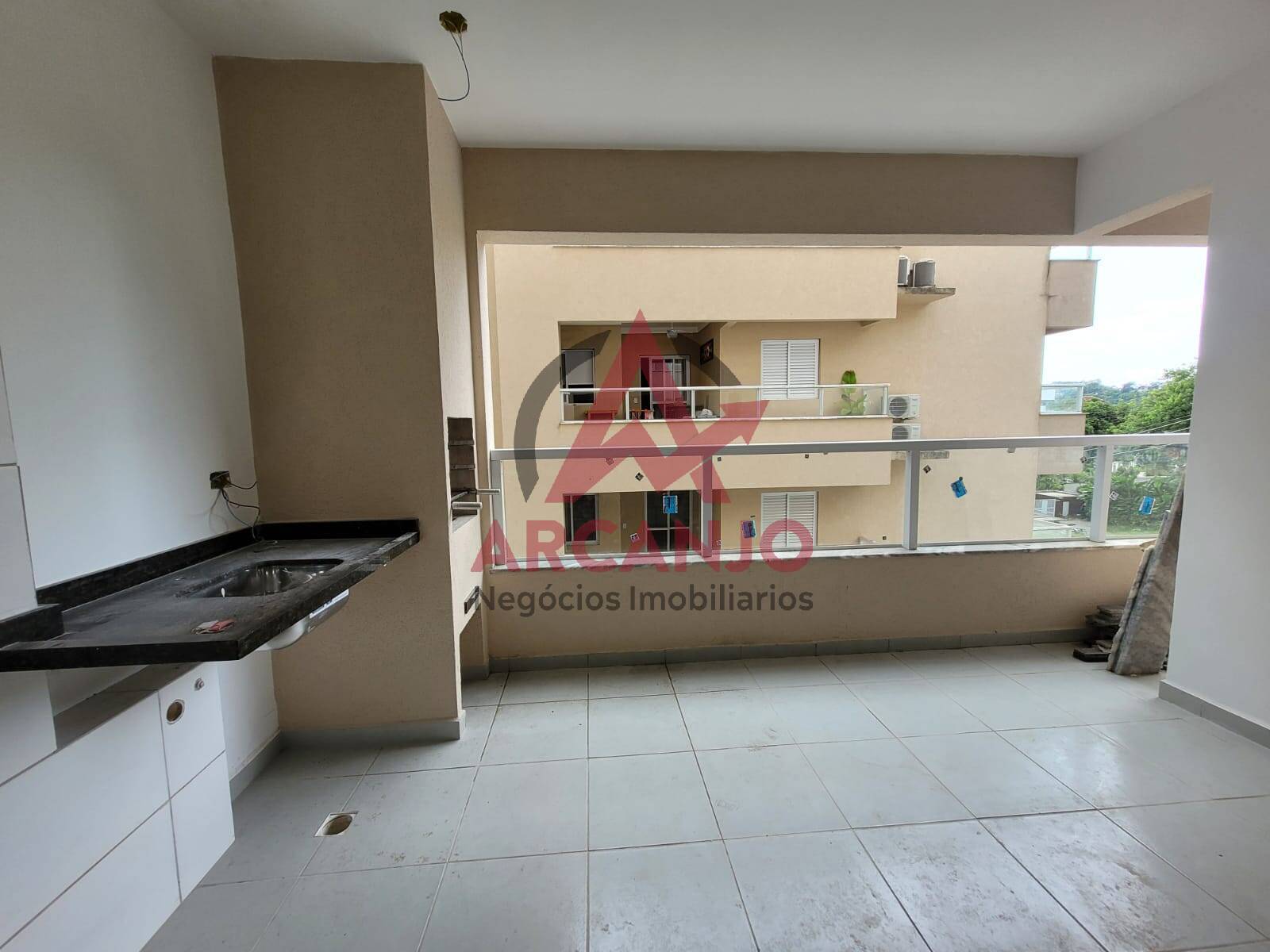 Apartamento à venda com 2 quartos, 75m² - Foto 1