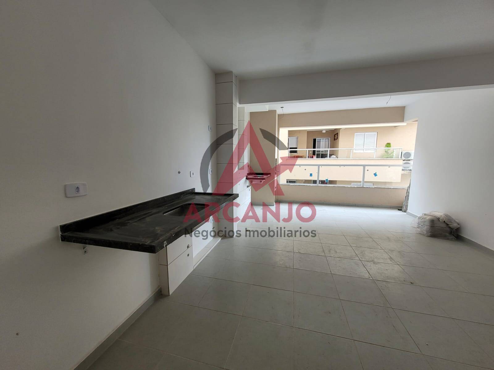 Apartamento à venda com 2 quartos, 75m² - Foto 2