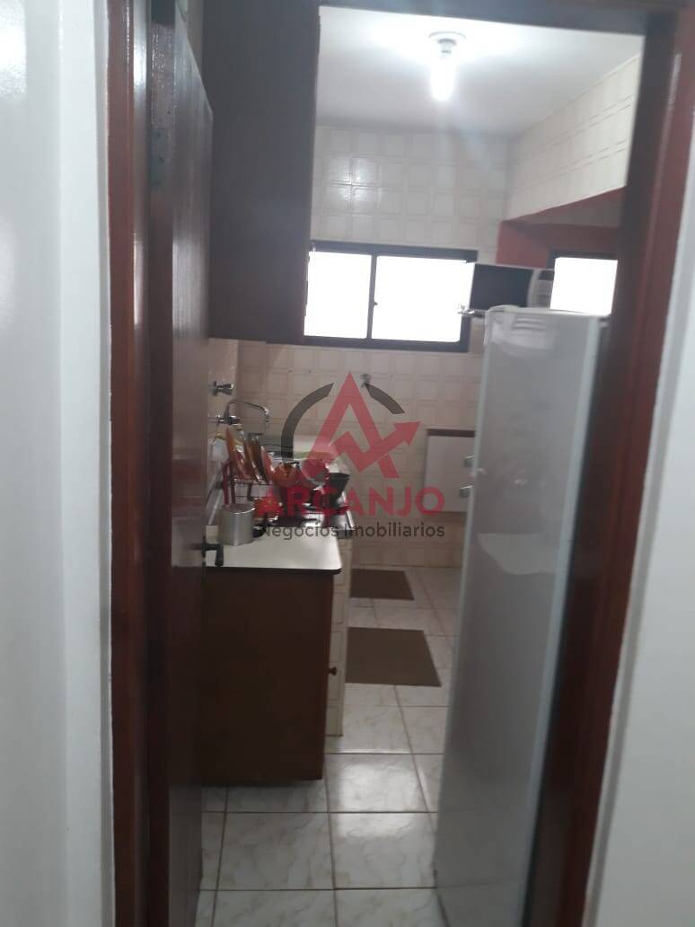 Apartamento à venda com 2 quartos, 65m² - Foto 9