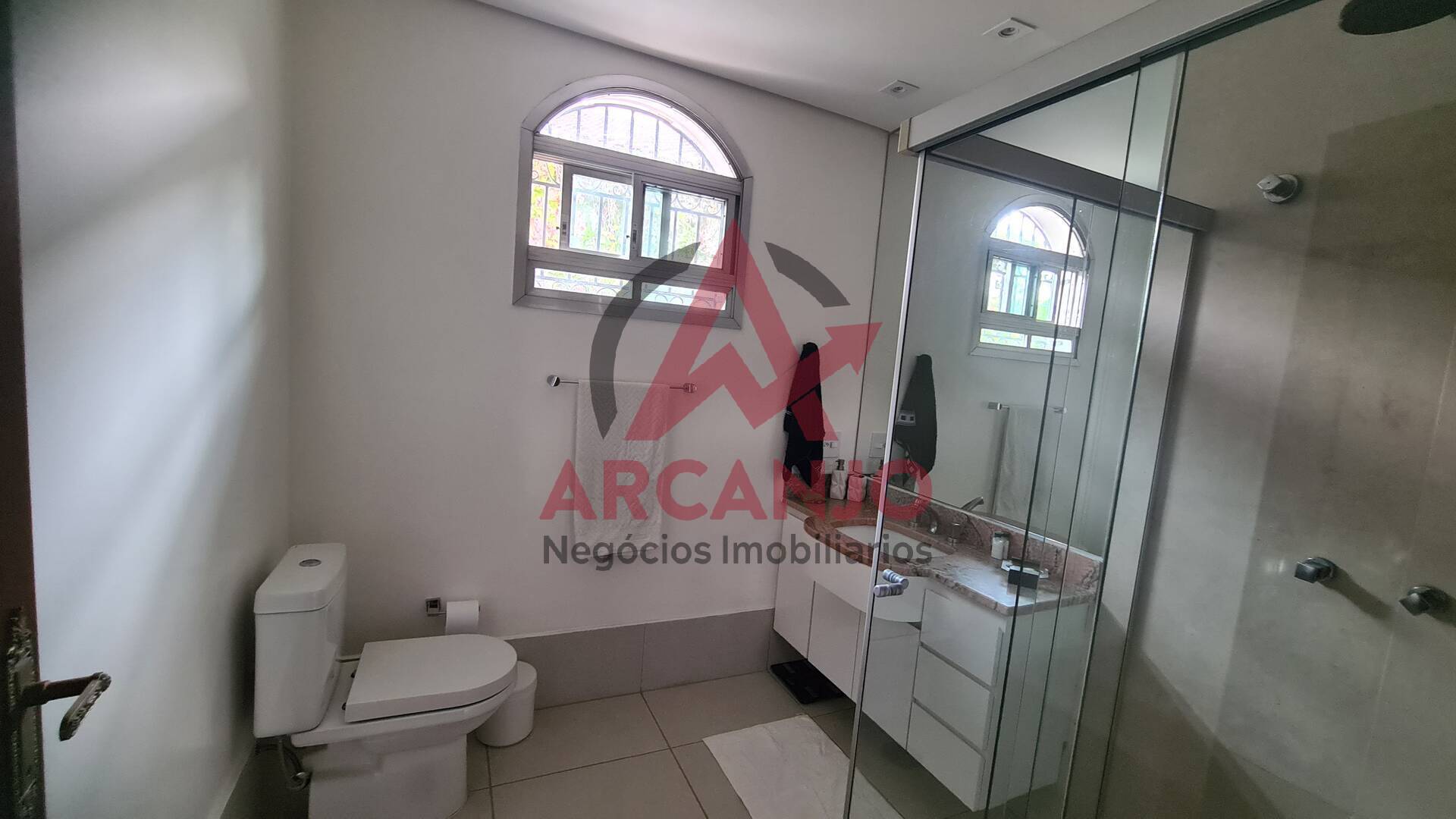 Sobrado à venda com 4 quartos, 440m² - Foto 22