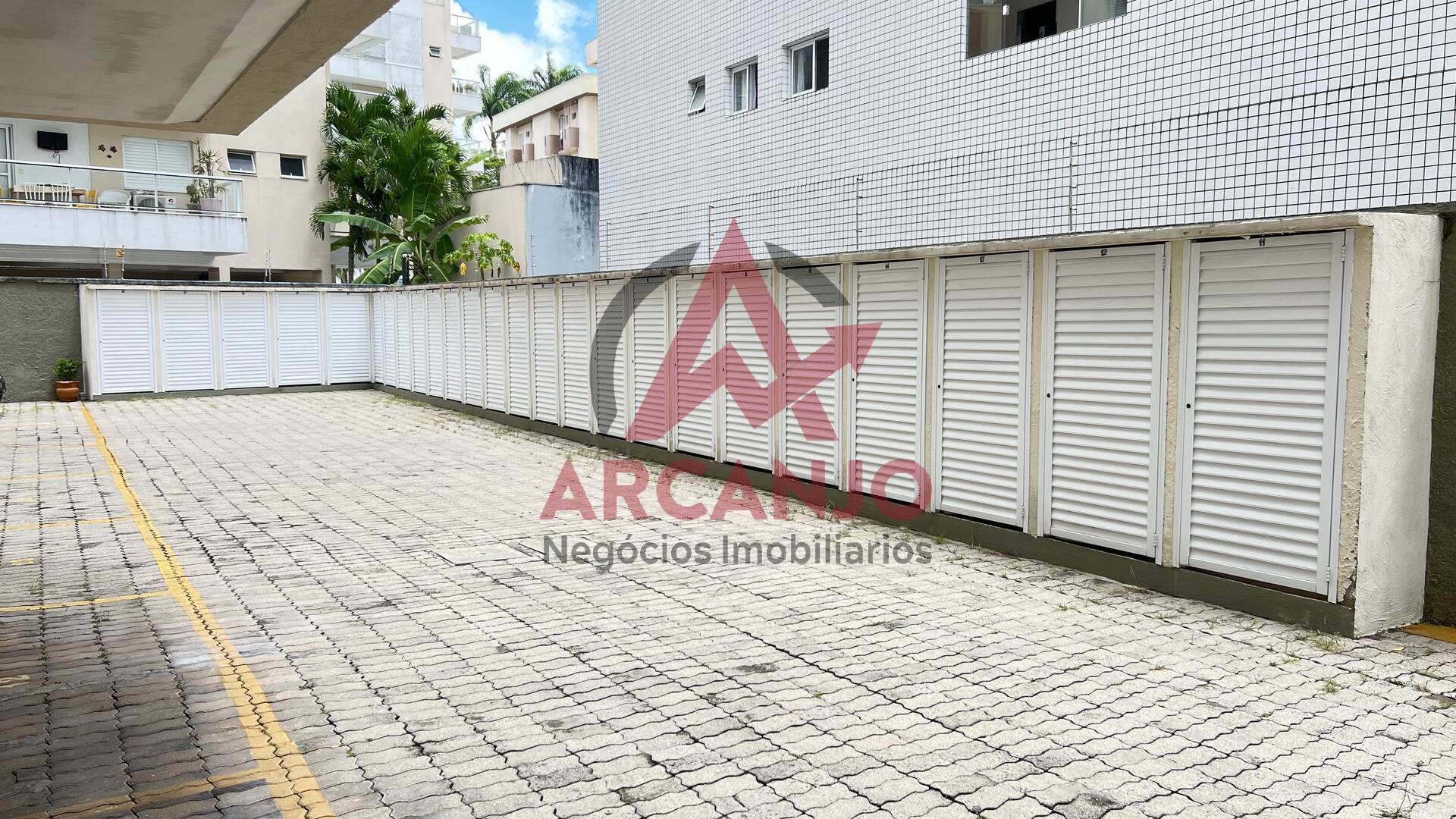 Apartamento à venda com 3 quartos, 97m² - Foto 32