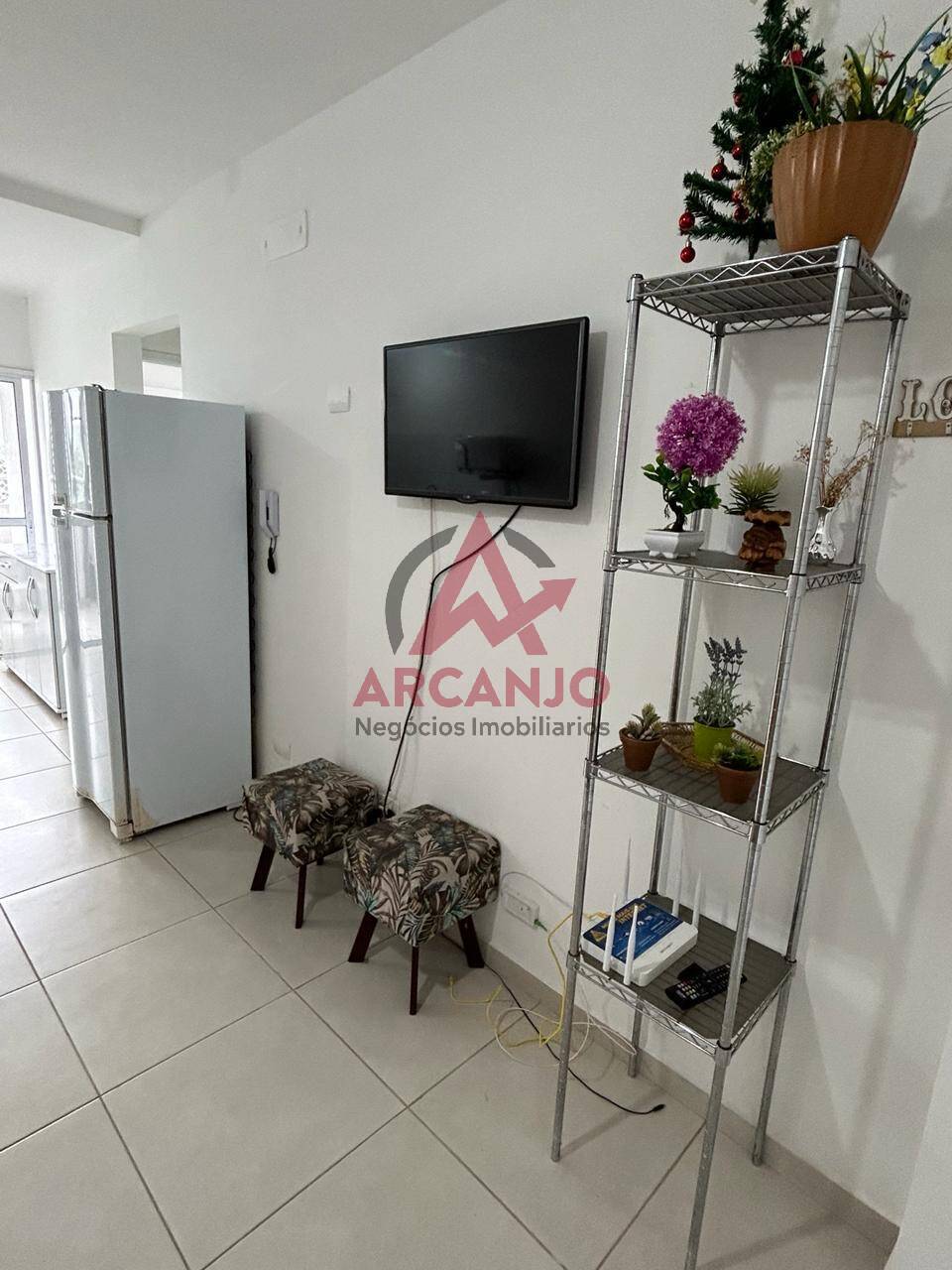 Apartamento à venda com 2 quartos, 70m² - Foto 3