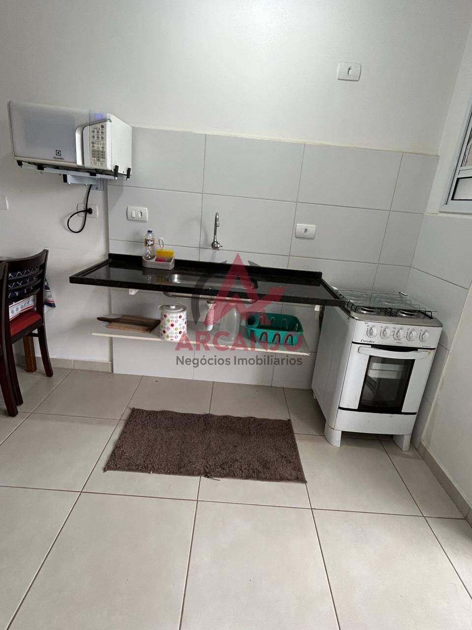 Apartamento à venda com 2 quartos, 70m² - Foto 4